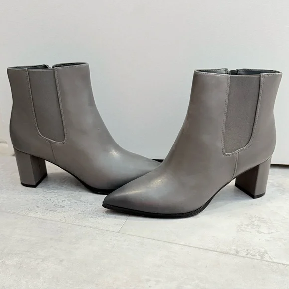 NWOB- 7.5- Franco Sarto Women's Demmi Pointed Toe Dress Bootie Ankle Boot - Picture 3 of 4